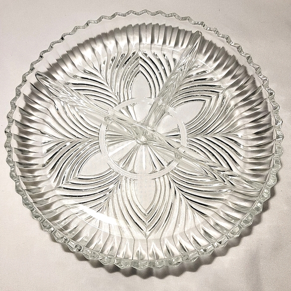 Vintage Indiana Glass round 3 part divided dish - Picture 1 of 8